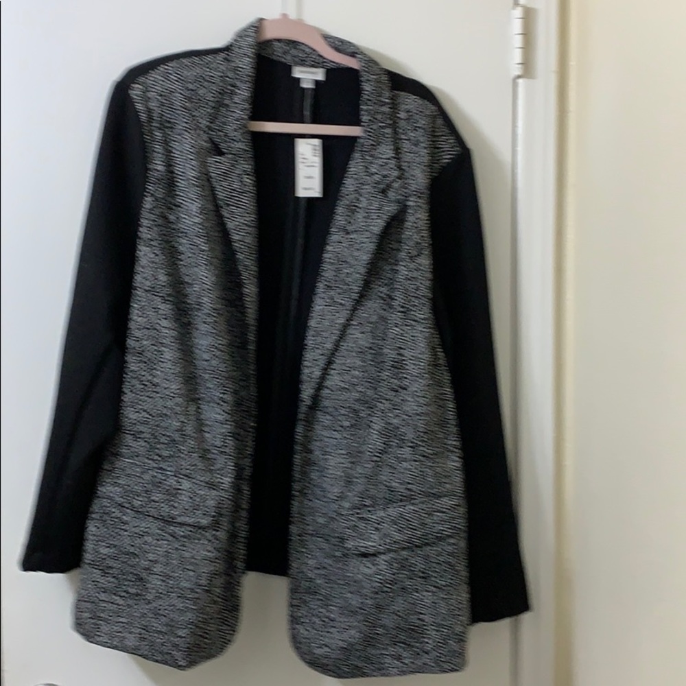 Women’s Black and White Jacket